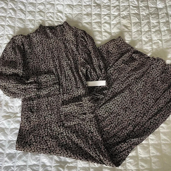 Flynn Skye Magnolia floral mock neck maxi dress in blush Pearl - Picture 7 of 13